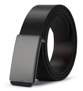 The young man's belt buckle belt smooth leather belts