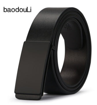 The young man's belt buckle belt smooth leather belts